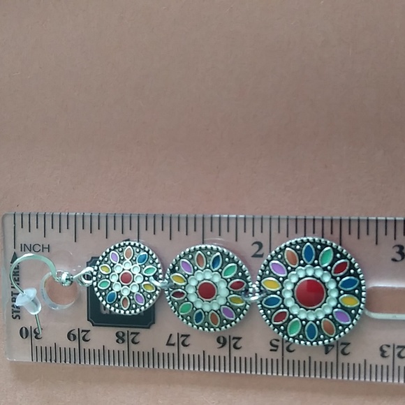 Vintage Style Womens Earrings. - Picture 4 of 5